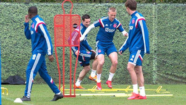 是运动员展 是运动员展