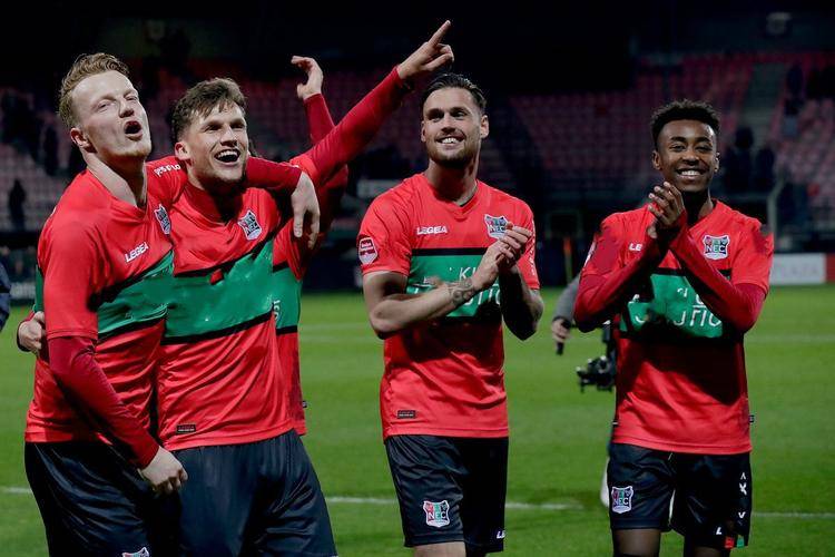 场的熟悉环 场的熟悉环