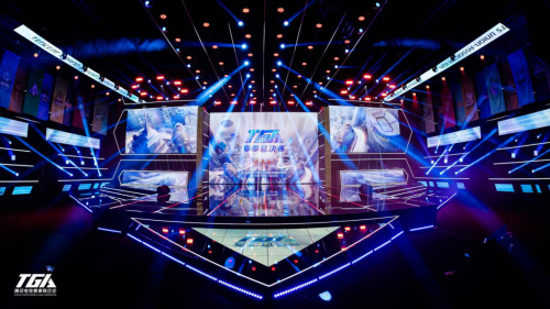 他在关键时 他在关键时