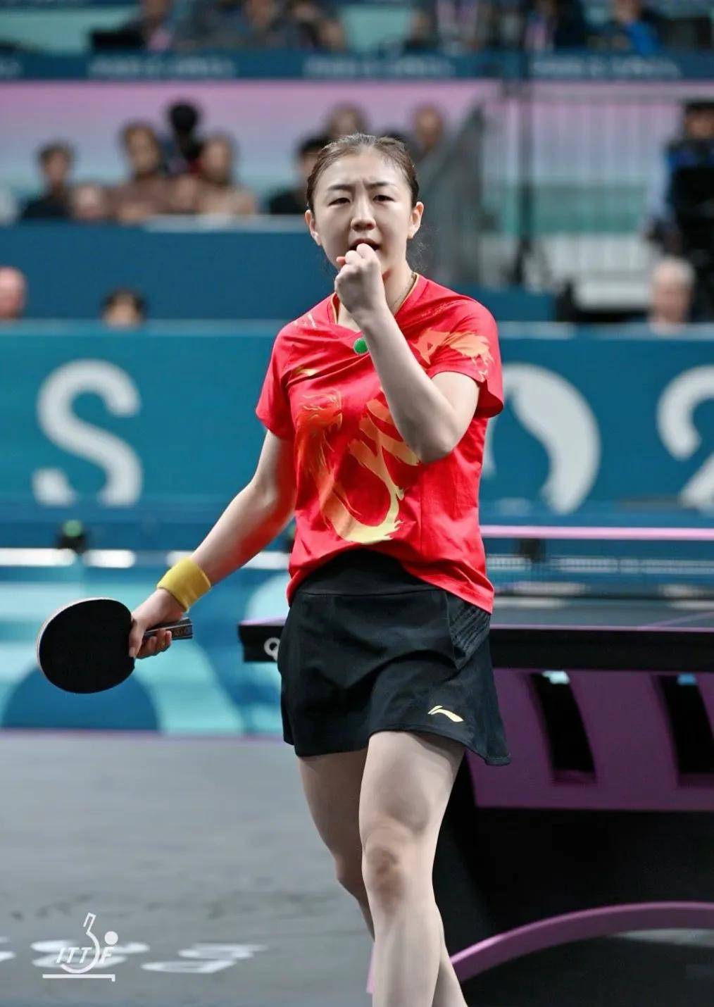 的赛场报道 的赛场报道