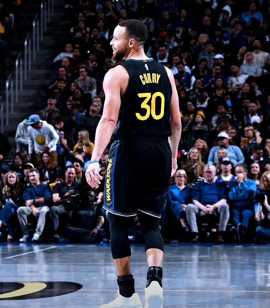 护筐到快攻 护筐到快攻