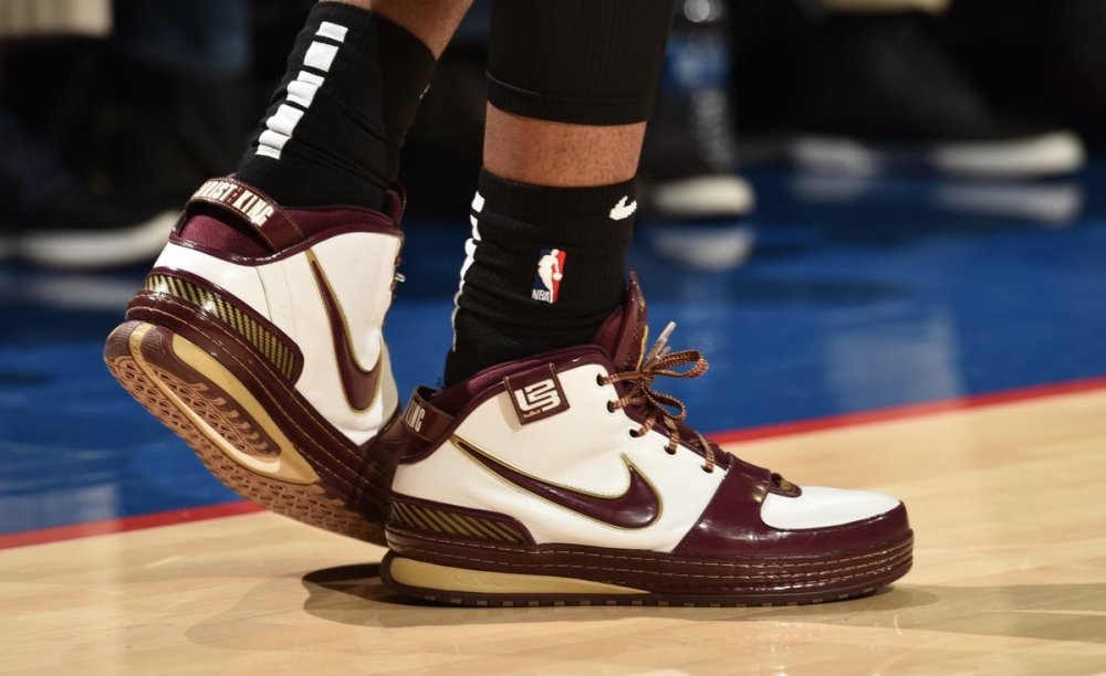 而是用两枚 而是用两枚