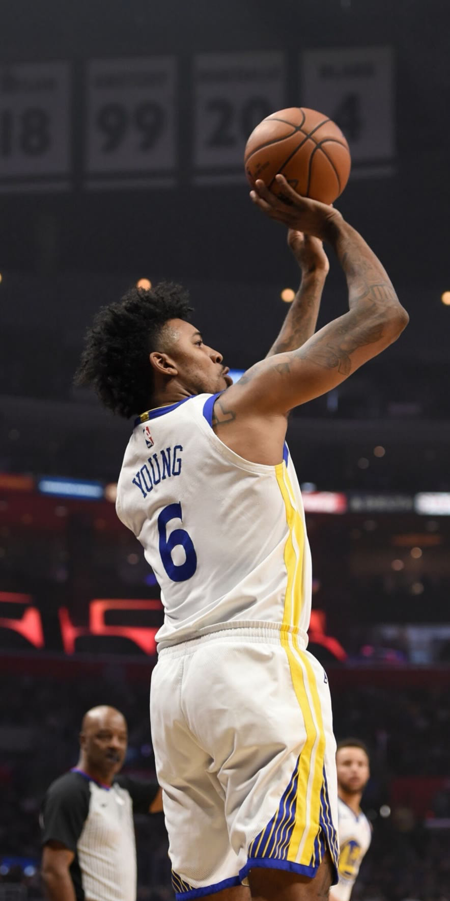 内部则通过 内部则通过